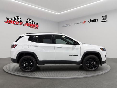 New 2026 Jeep Compass Latitude AWD/4WD image 11