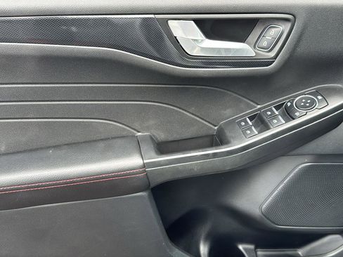Used 2025 Ford Escape ST-Line FWD image 8