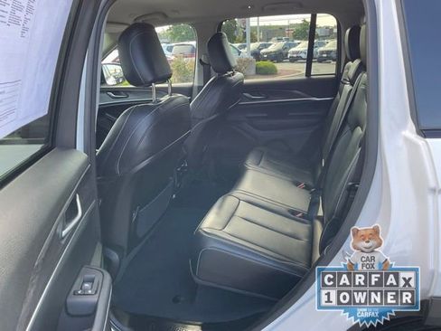 Used 2023 Jeep Grand Cherokee Limited AWD/4WD image 13