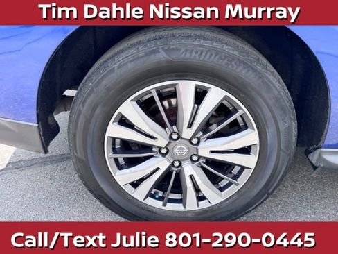 Used 2020 Nissan Pathfinder SL AWD/4WD image 6