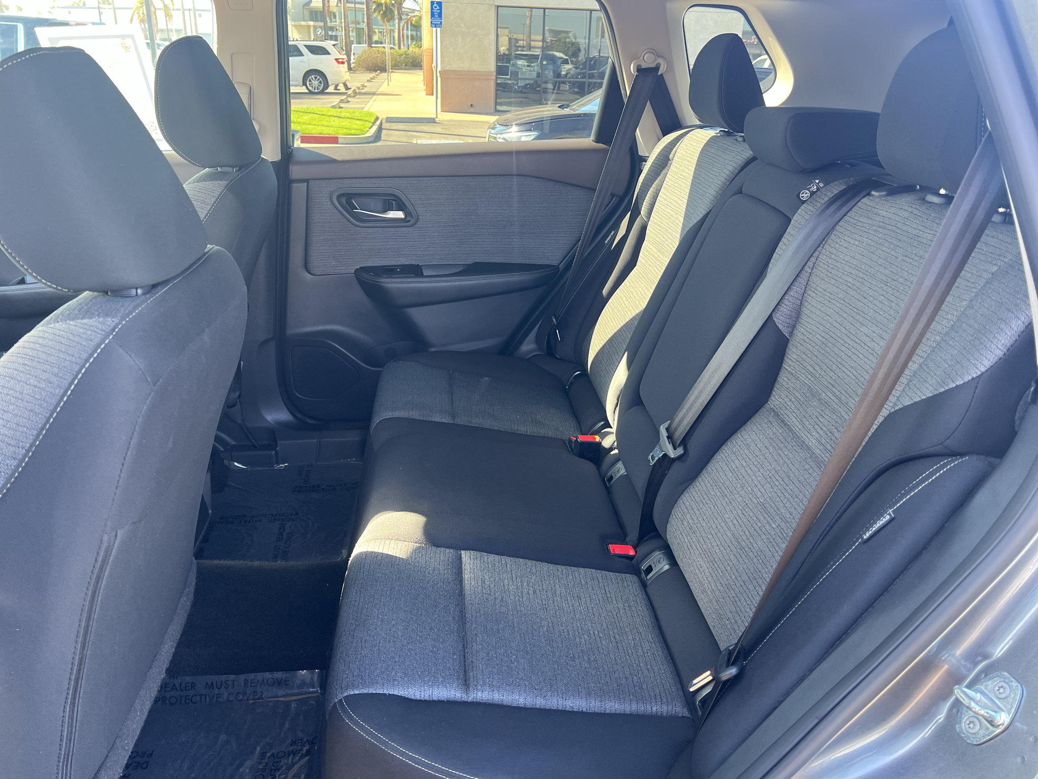 Used 2023 Nissan Rogue SV FWD image 12