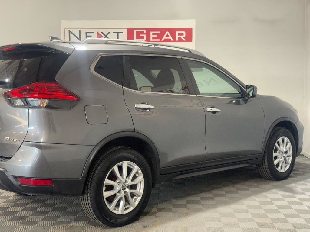 Used 2017 Nissan Rogue SV AWD/4WD image 8