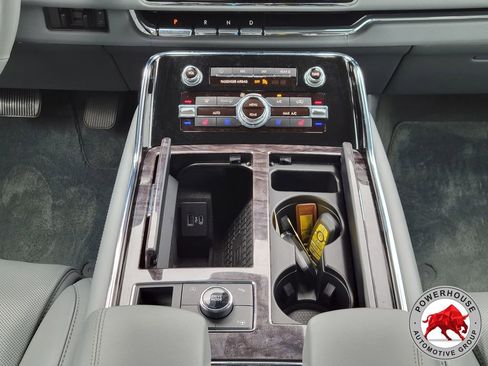 Used 2021 Lincoln Navigator Reserve w/ Luxury Package AWD/4WD image 25