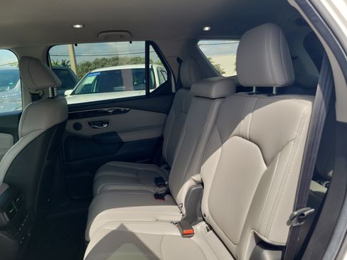 Certified 2025 Honda Pilot EX-L image 10