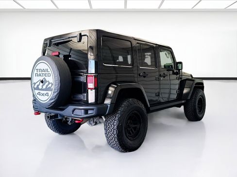 Used 2016 Jeep Wrangler Unlimited Rubicon AWD/4WD image 4