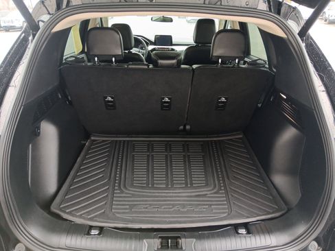 Used 2020 Ford Escape SEL image 18