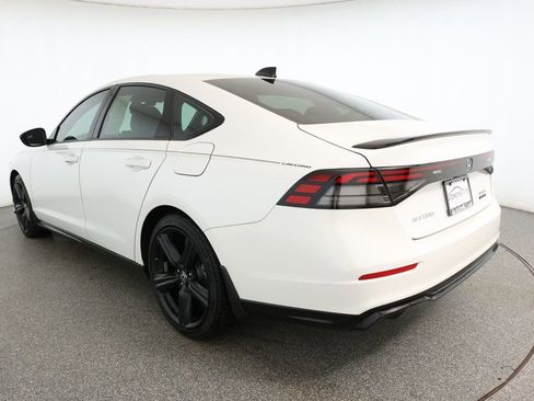 Used 2025 Honda Accord Sport image 6