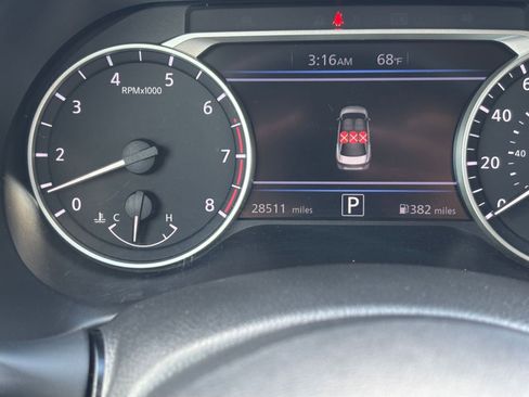 Used 2025 Nissan Sentra SV FWD image 38