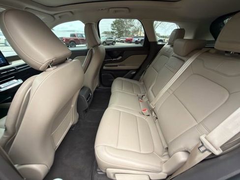 Used 2024 Lincoln Corsair Grand Touring image 12