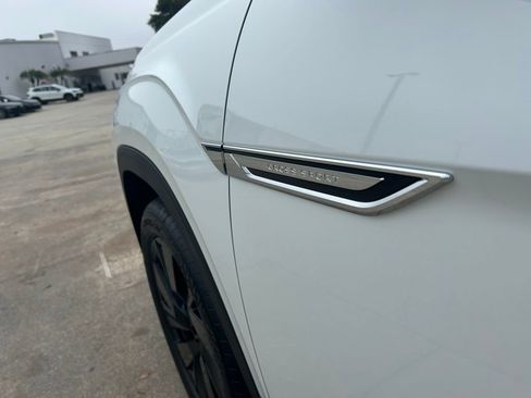 New 2026 Volkswagen Atlas Cross Sport SE image 28