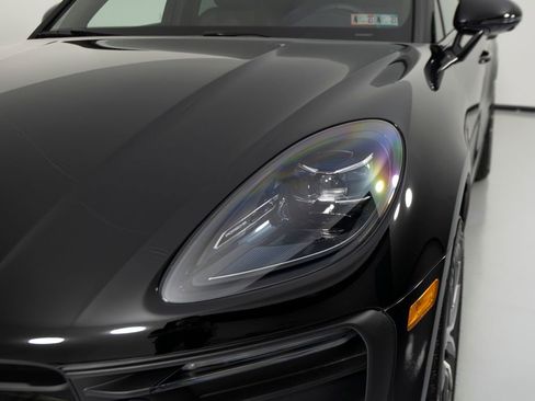 Certified 2026 Porsche Macan AWD/4WD image 39