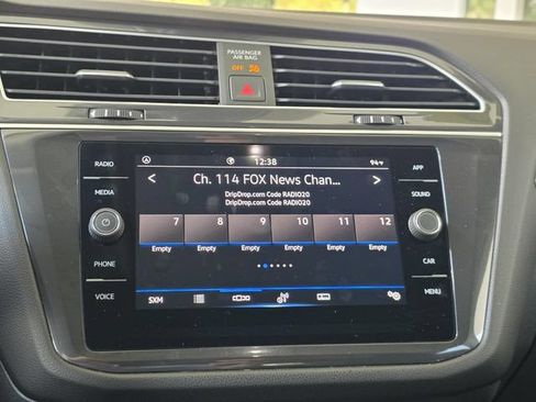 Used 2024 Volkswagen Tiguan SE FWD image 19