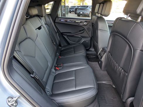 Certified 2026 Porsche Macan AWD/4WD image 24