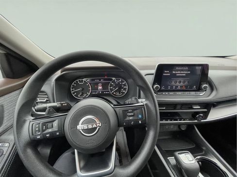 Used 2023 Nissan Rogue SV AWD/4WD image 25