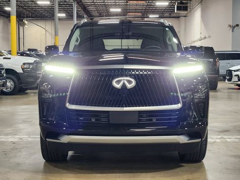 Used 2025 INFINITI QX80 Luxe AWD/4WD image 2