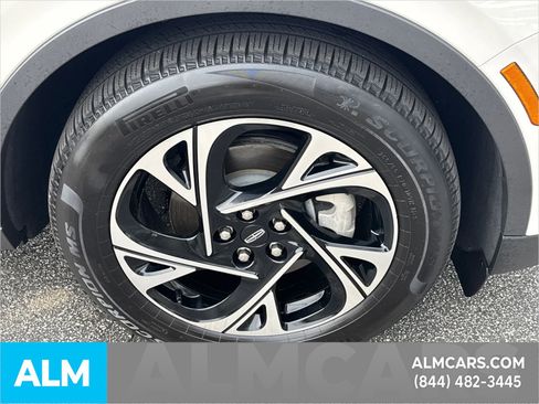 Used 2024 Lincoln Nautilus Premier w/ Equipment Group 102A image 15