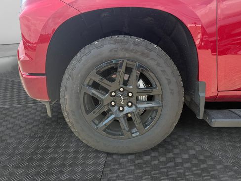 Certified 2025 Chevrolet Silverado 1500 RST AWD/4WD image 14