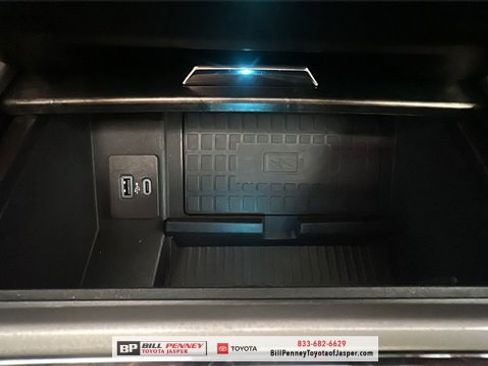 Used 2022 Ford F250 Lariat w/ Lariat Ultimate Package image 24