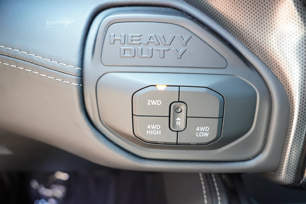 Used 2026 RAM 2500 Limited AWD/4WD image 34