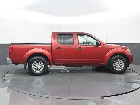 Used 2017 Nissan Frontier SV w/ SV Value Truck Package RWD image 2