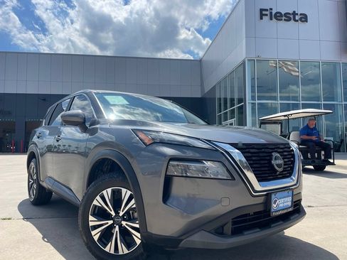 Certified 2023 Nissan Rogue SV FWD image 1