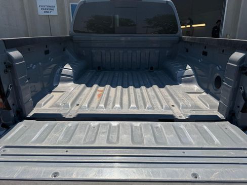 Used 2023 Nissan Frontier PRO-4X w/ Technology Package AWD/4WD image 17