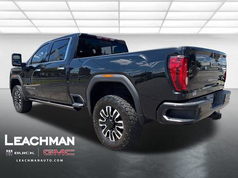 Used 2021 GMC Sierra 2500 Denali w/ Denali Black Diamond Edition AWD/4WD image 6