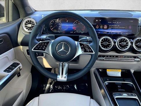 New 2026 Mercedes-Benz GLB 250 image 18