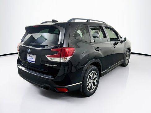 Used 2021 Subaru Forester Premium AWD/4WD image 5