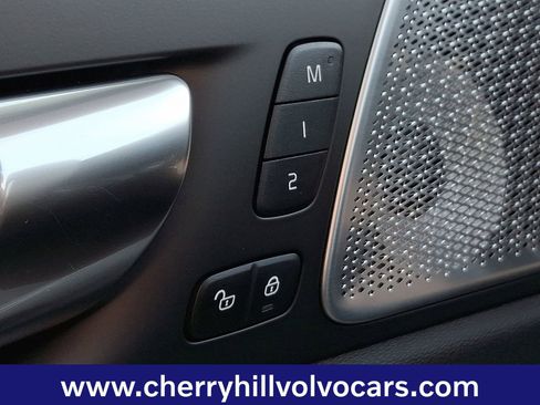 New 2026 Volvo XC60 B5 Ultra w/ Protection Package Premier image 14