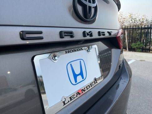 Used 2023 Toyota Camry SE image 8