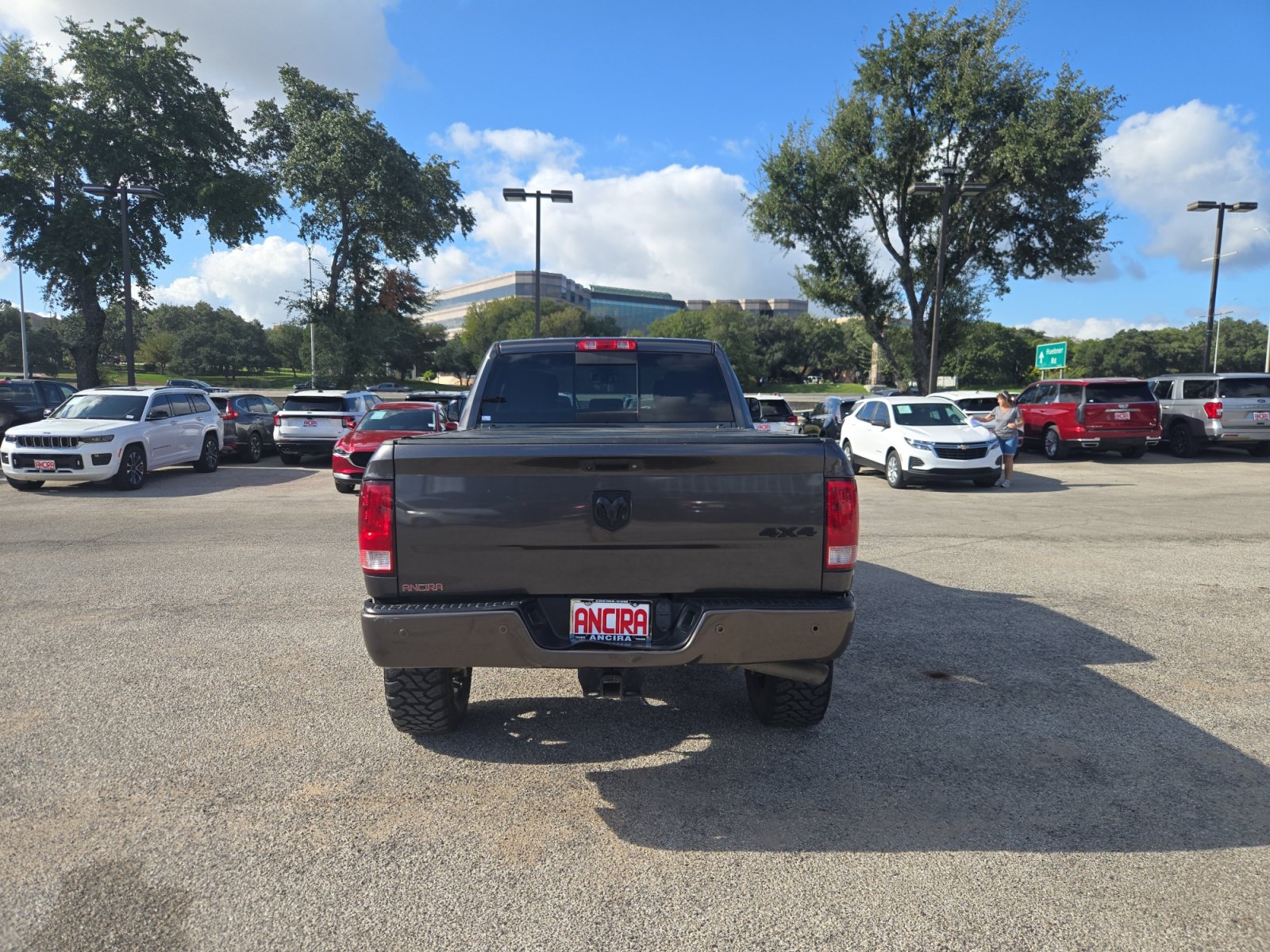 Used 2017 RAM 2500 Lone Star w/ Sport Appearance Group AWD/4WD image 9