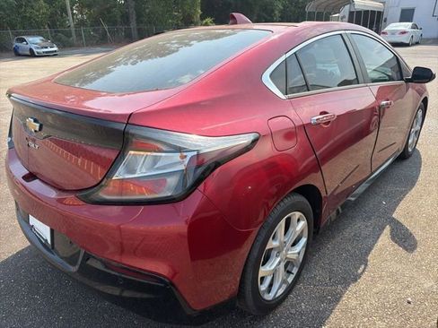 Used 2018 Chevrolet Volt Premier w/ Driver Confidence Package image 9