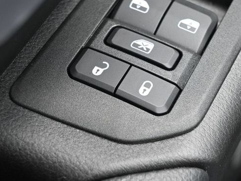 Used 2025 RAM 1500 Big Horn AWD/4WD image 15