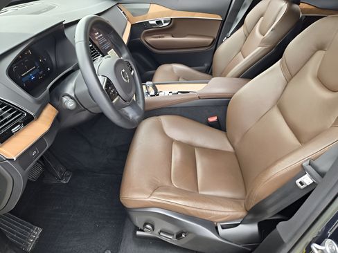 Used 2023 Volvo XC90 B6 Plus w/ Protection Package AWD/4WD image 10
