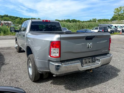 Used 2024 RAM 3500 Tradesman w/ Chrome Appearance Group AWD/4WD image 4