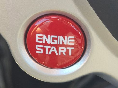 Used 2017 Ferrari California T RWD image 31