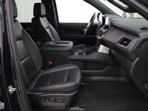 Used 2024 Chevrolet Suburban LT image 29