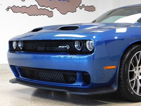 Used 2020 Dodge Challenger SRT Hellcat w/ Plus Package image 28