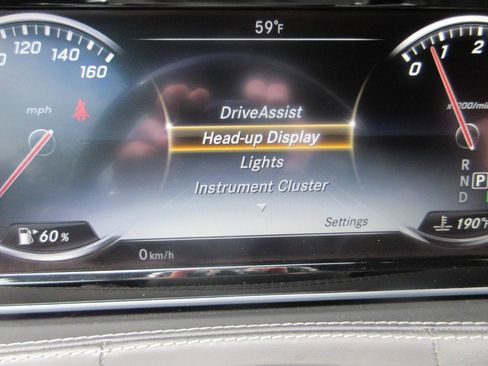 Used 2017 Mercedes-Benz S 550 Cabriolet image 40