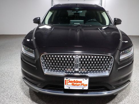 Used 2021 Lincoln Nautilus Reserve w/ Cargo Utility Package AWD/4WD image 4