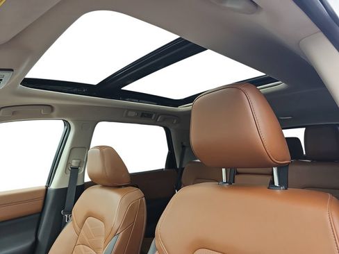 Used 2025 Nissan Pathfinder Platinum w/ Cargo Package FWD image 29