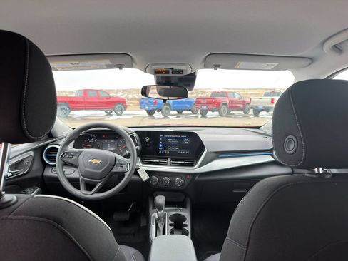 New 2026 Chevrolet Trax LS w/ LS Convenience Package FWD image 20