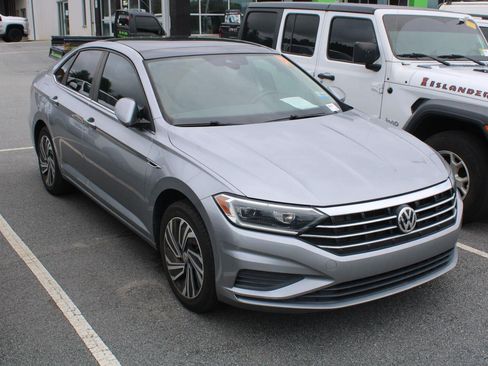 Used 2021 Volkswagen Jetta SEL FWD image 3