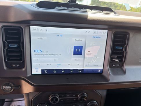 Used 2022 Ford Bronco Outer Banks w/ Sasquatch Package AWD/4WD image 18