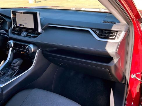 Used 2025 Toyota RAV4 XLE image 16