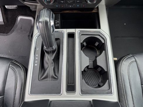 Used 2018 Ford F150 Lariat image 19