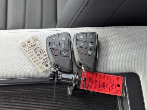 Used 2024 GMC Hummer EV 2X w/ Extreme Off-Road Package AWD/4WD image 39