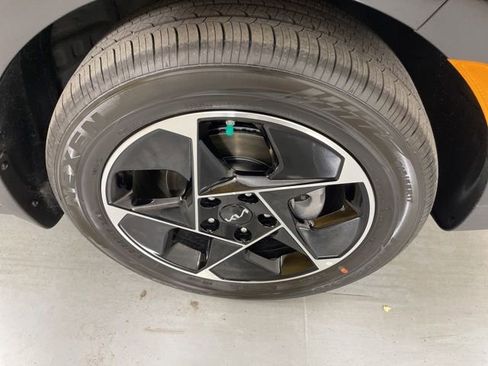 New 2025 Kia Soul EX image 11