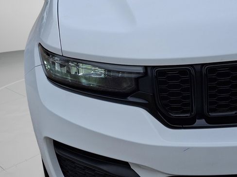 Certified 2023 Jeep Grand Cherokee Altitude AWD/4WD image 24